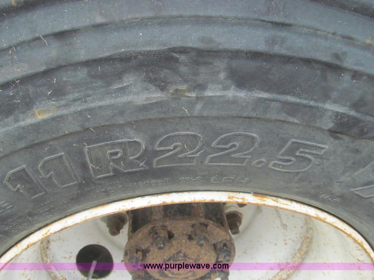 image for item I8975 1998 Freightliner FL70 dump truck