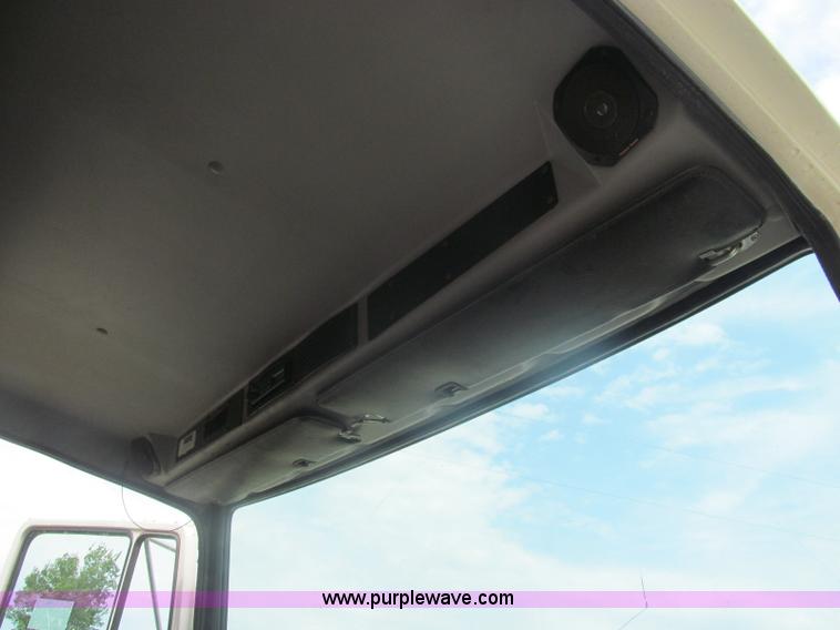 image for item I8975 1998 Freightliner FL70 dump truck