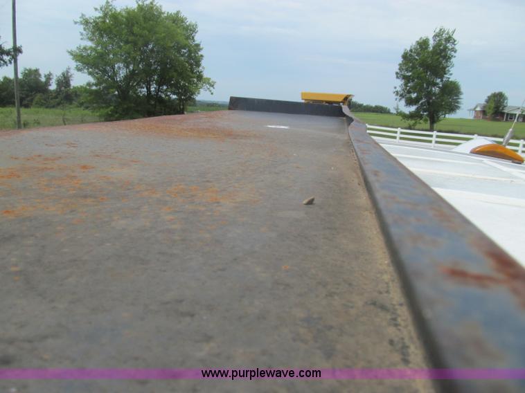 image for item I8975 1998 Freightliner FL70 dump truck