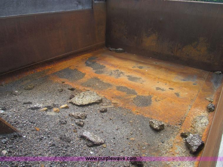 image for item I8975 1998 Freightliner FL70 dump truck