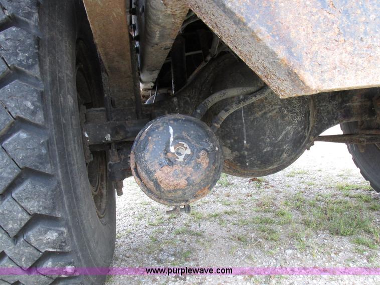 image for item I8975 1998 Freightliner FL70 dump truck