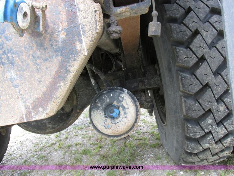 image for item I8975 1998 Freightliner FL70 dump truck