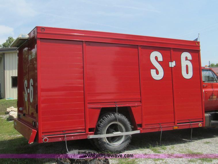 image for item I8987 1973 GMC C65 utility truck