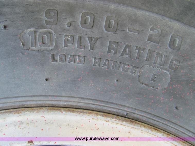 image for item I8987 1973 GMC C65 utility truck