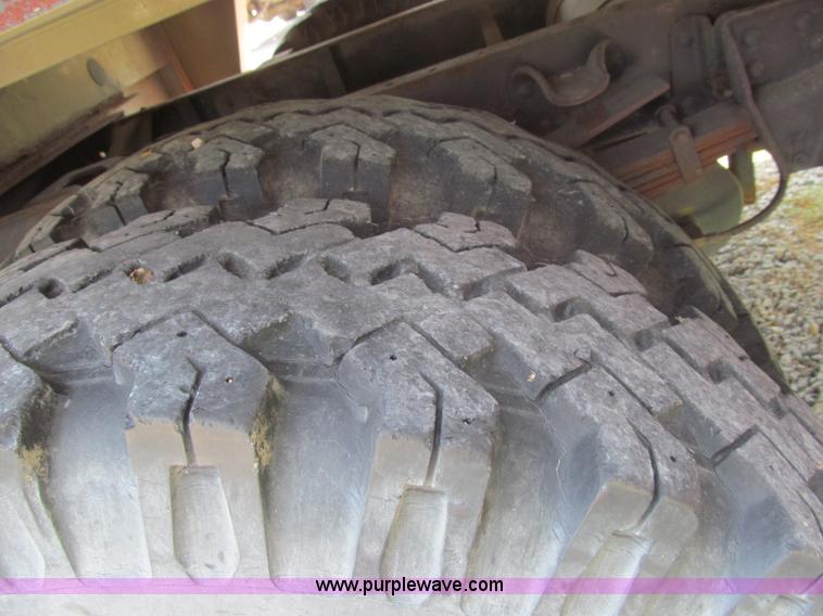 image for item I8987 1973 GMC C65 utility truck