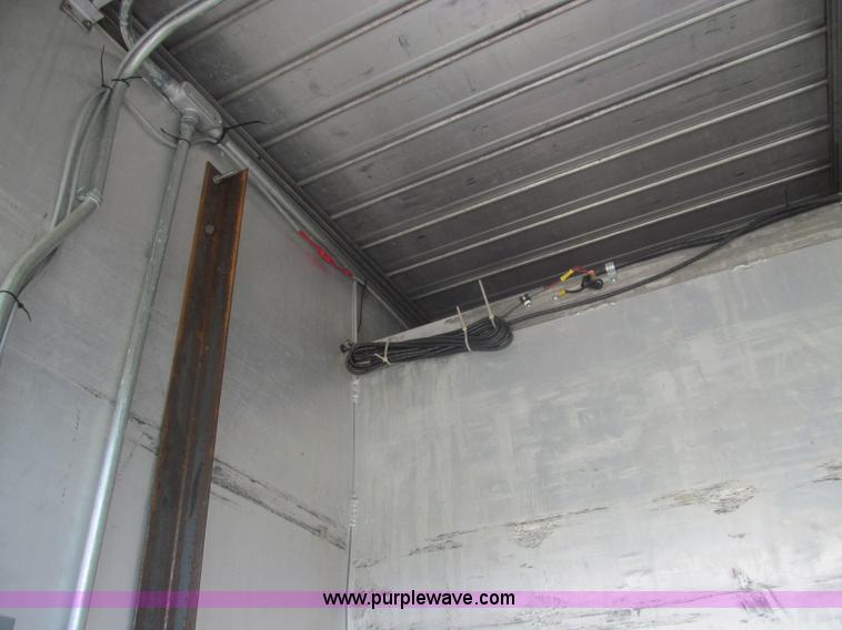 image for item I8987 1973 GMC C65 utility truck