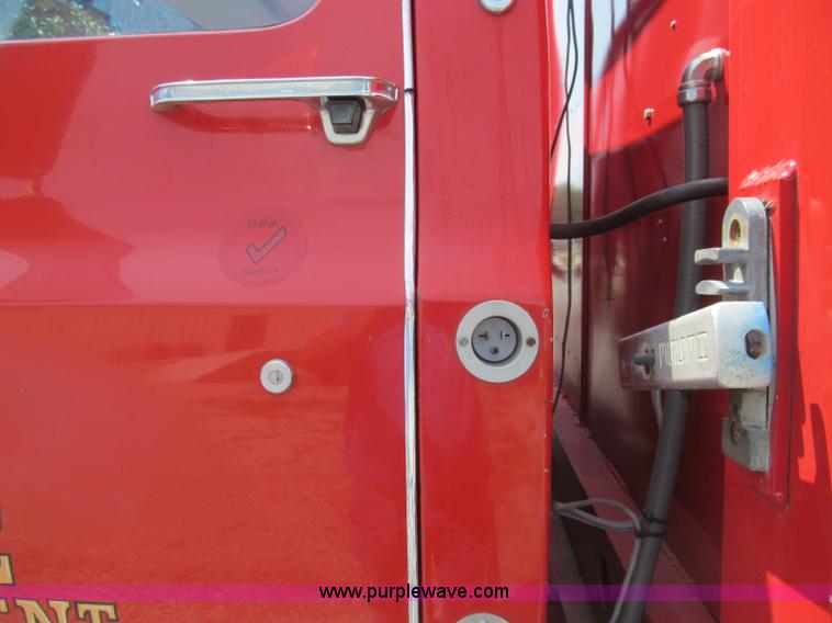 image for item I8987 1973 GMC C65 utility truck