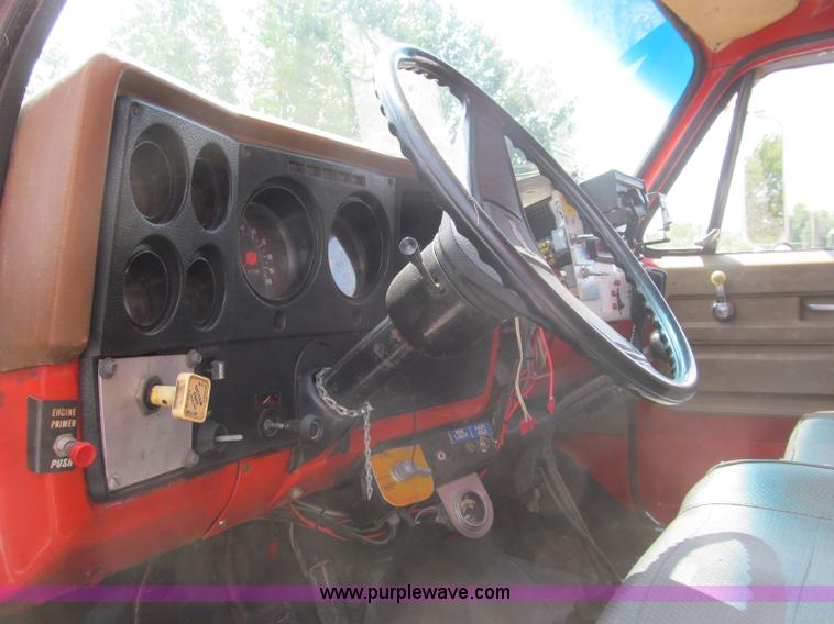 image for item I8987 1973 GMC C65 utility truck