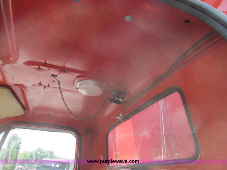 image for item I8987 1973 GMC C65 utility truck