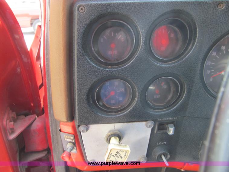 image for item I8987 1973 GMC C65 utility truck