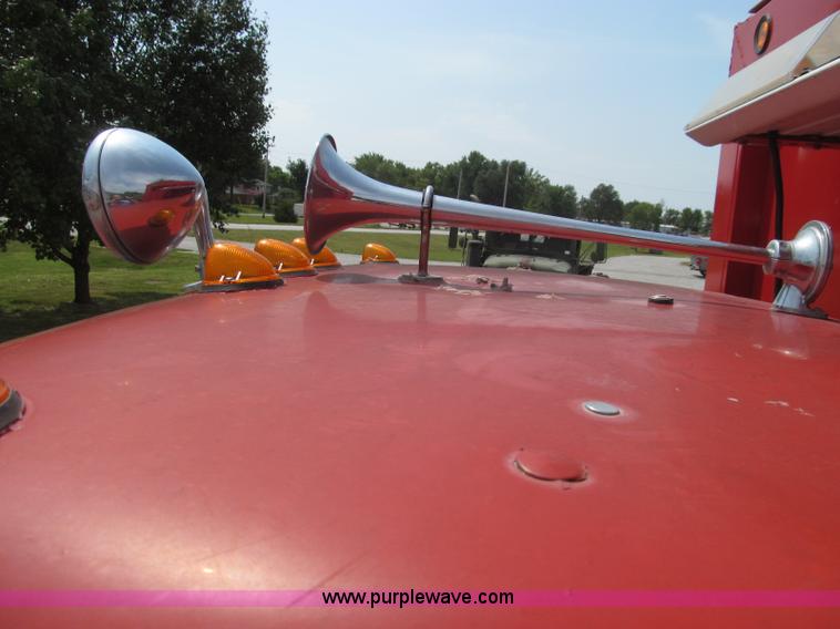 image for item I8987 1973 GMC C65 utility truck