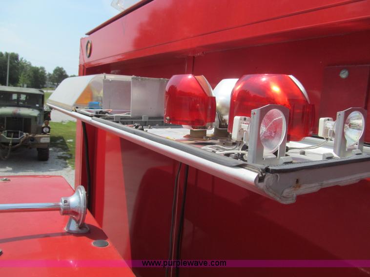 image for item I8987 1973 GMC C65 utility truck