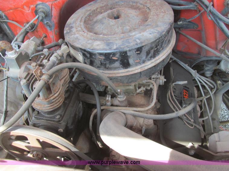 image for item I8987 1973 GMC C65 utility truck