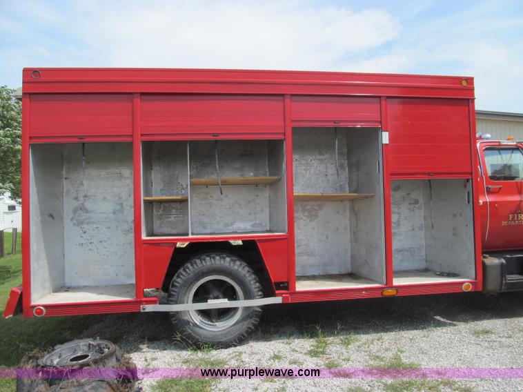 image for item I8987 1973 GMC C65 utility truck