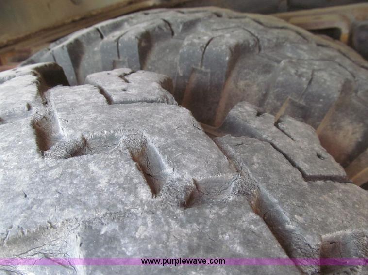 image for item I8987 1973 GMC C65 utility truck