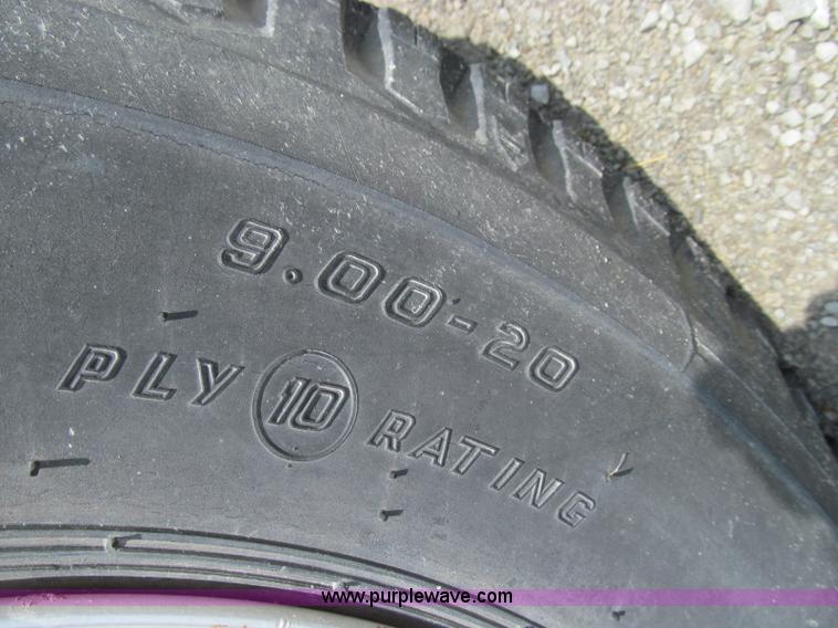 image for item I8987 1973 GMC C65 utility truck