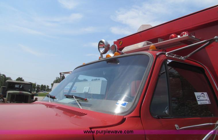 image for item I8987 1973 GMC C65 utility truck