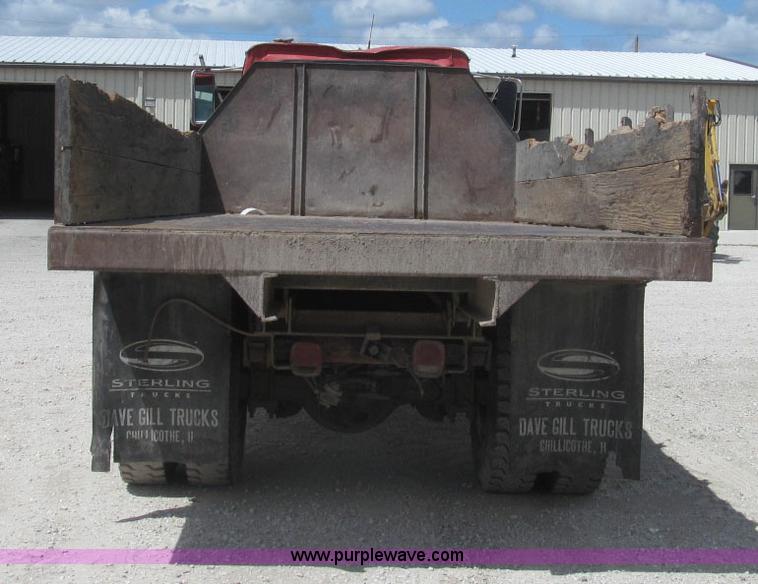 image for item I8996 1987 Ford LN8000 dump truck