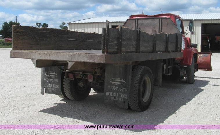 image for item I8996 1987 Ford LN8000 dump truck