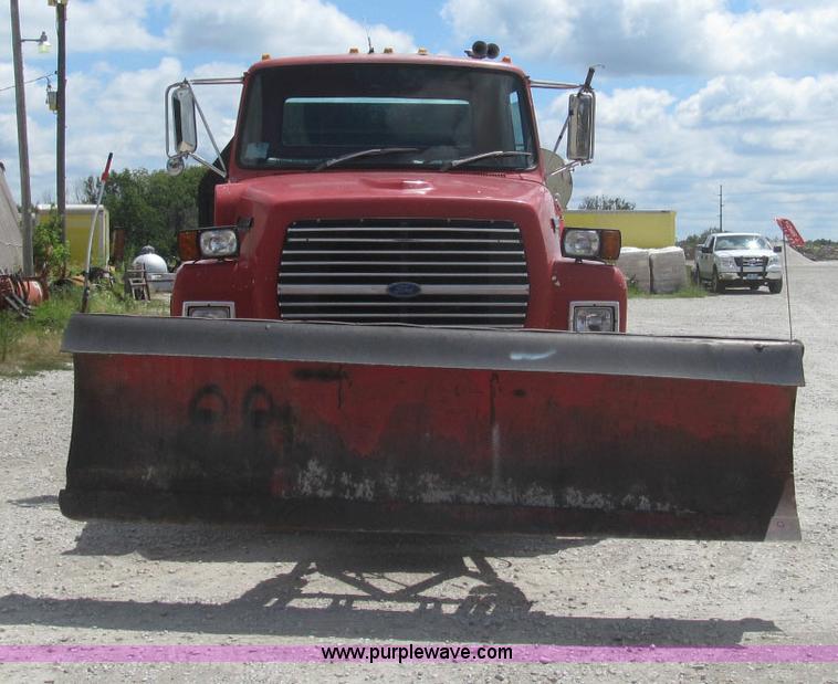 image for item I8996 1987 Ford LN8000 dump truck