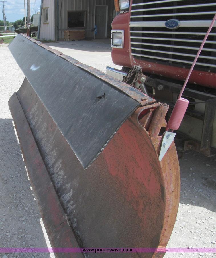 image for item I8996 1987 Ford LN8000 dump truck