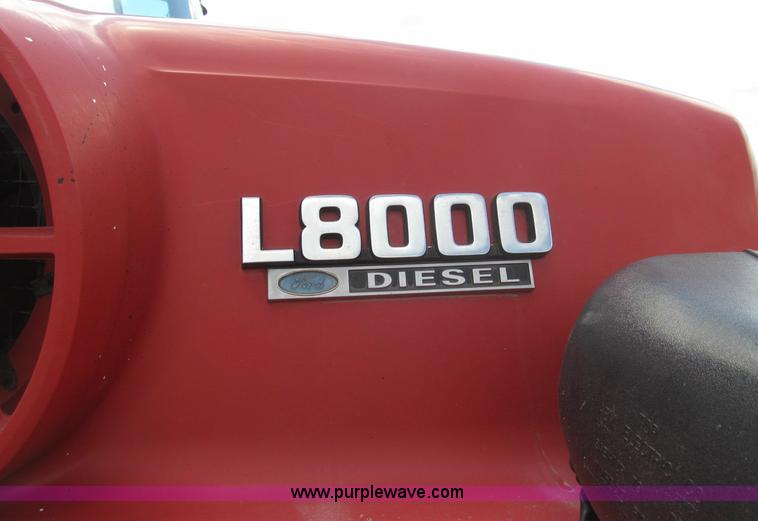 image for item I8996 1987 Ford LN8000 dump truck