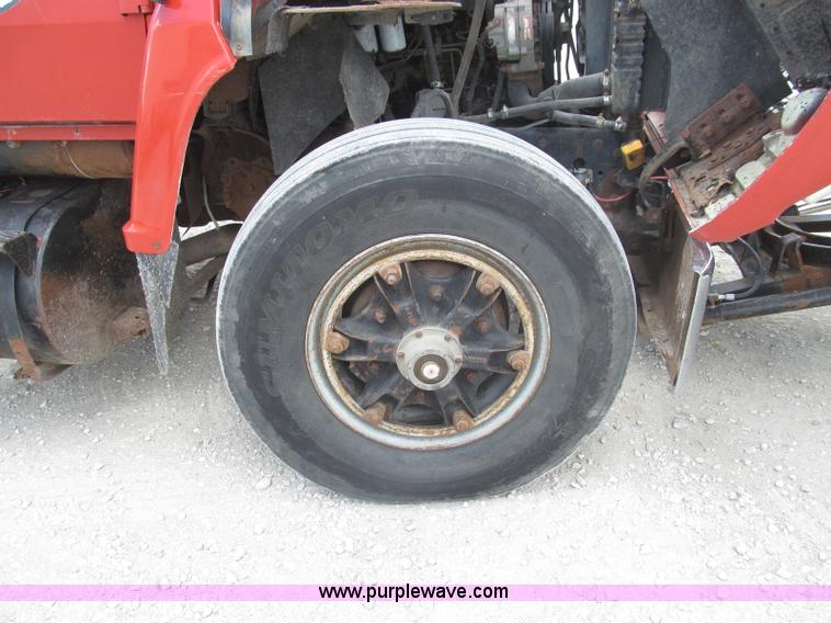 image for item I8996 1987 Ford LN8000 dump truck