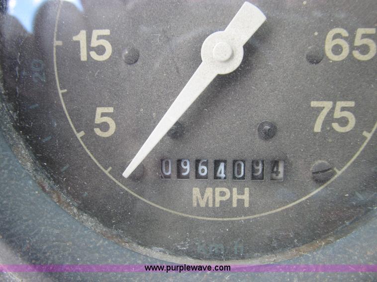 image for item I8996 1987 Ford LN8000 dump truck