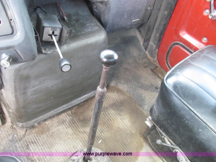 image for item I8996 1987 Ford LN8000 dump truck