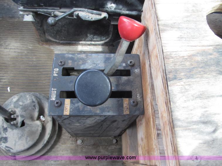 image for item I8996 1987 Ford LN8000 dump truck