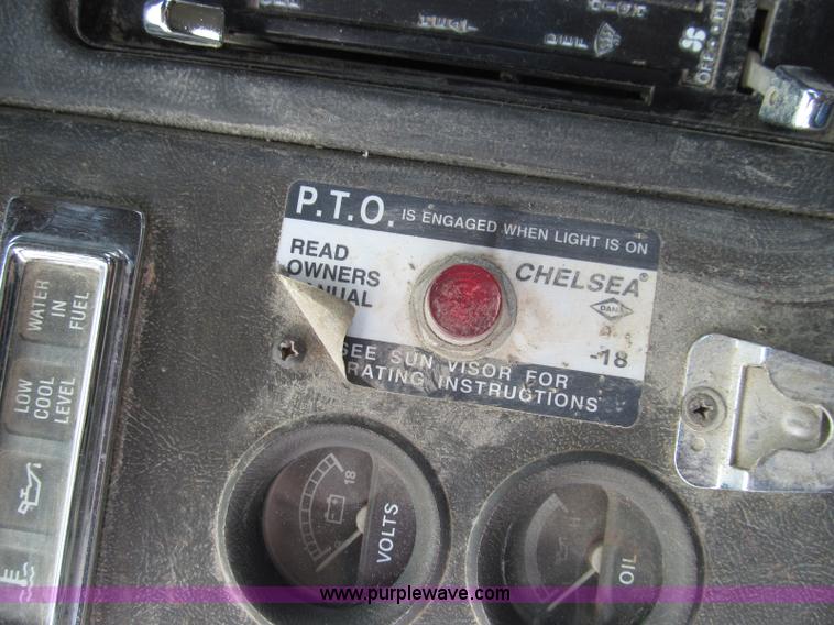 image for item I8996 1987 Ford LN8000 dump truck