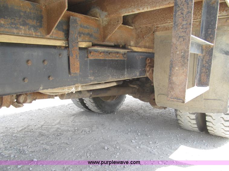 image for item I8996 1987 Ford LN8000 dump truck