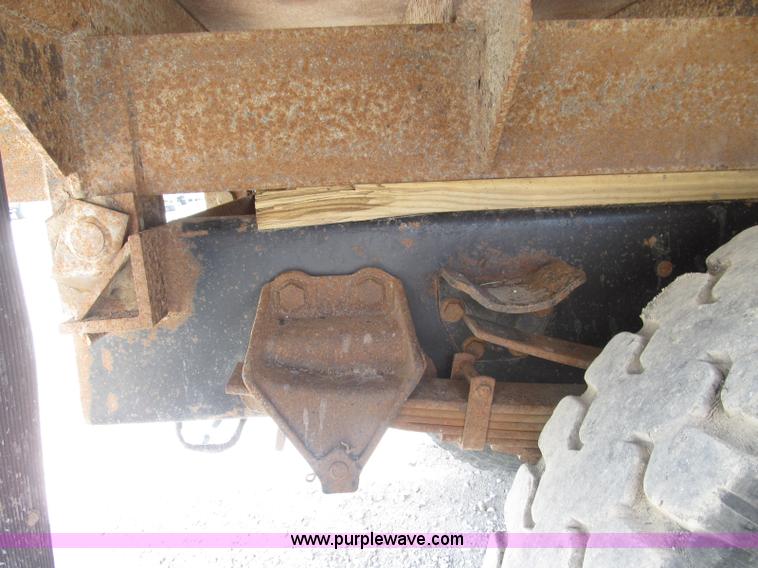 image for item I8996 1987 Ford LN8000 dump truck