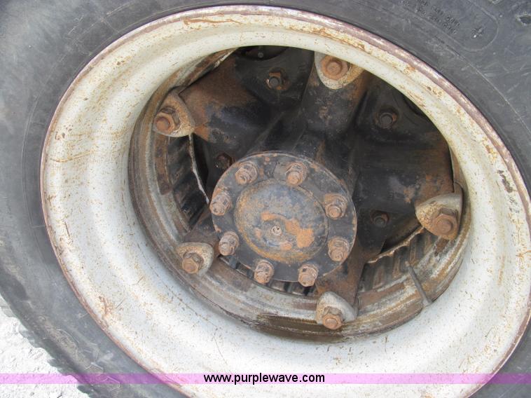 image for item I8996 1987 Ford LN8000 dump truck