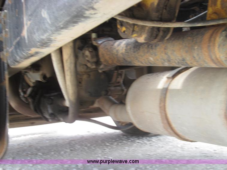 image for item I8996 1987 Ford LN8000 dump truck