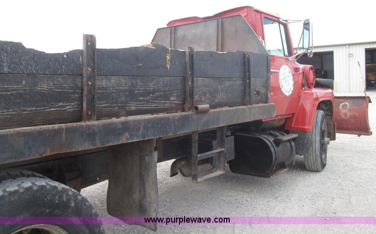 image for item I8996 1987 Ford LN8000 dump truck