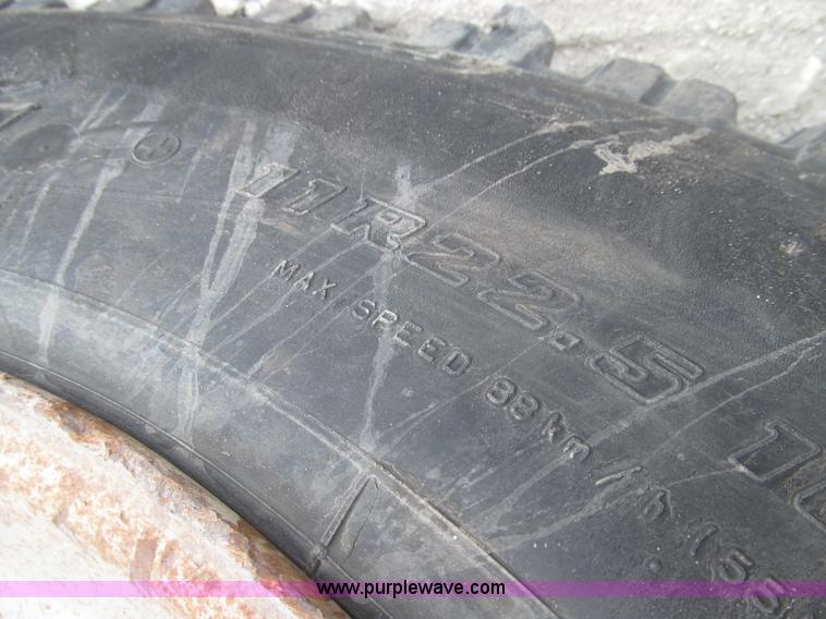 image for item I8996 1987 Ford LN8000 dump truck