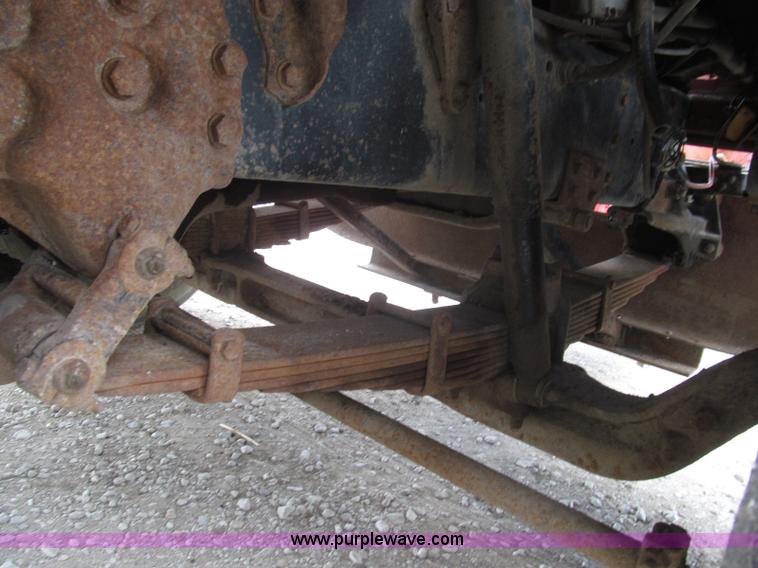 image for item I8996 1987 Ford LN8000 dump truck