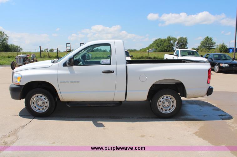 image for item J1010 2006 Dodge Ram 1500 pickup truck
