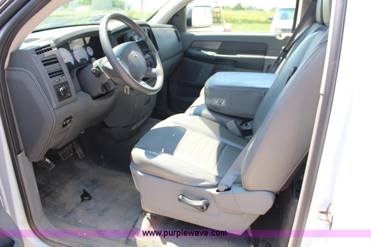 image for item J1010 2006 Dodge Ram 1500 pickup truck