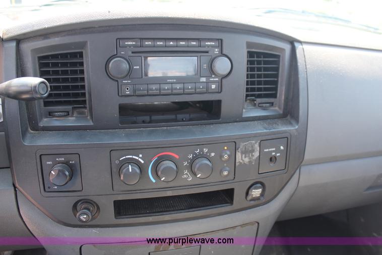 image for item J1010 2006 Dodge Ram 1500 pickup truck