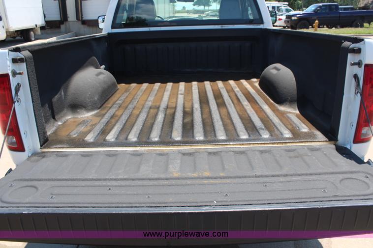 image for item J1010 2006 Dodge Ram 1500 pickup truck