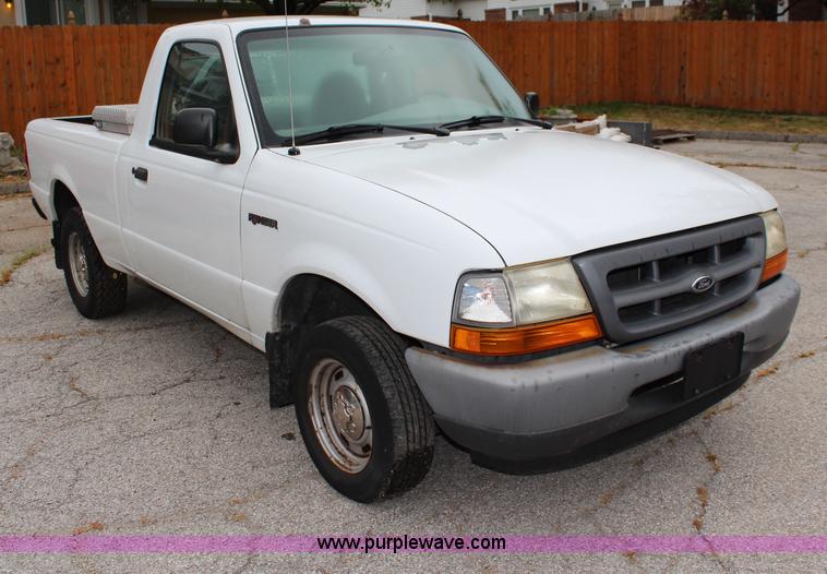 image for item J1029 1999 Ford Ranger pickup truck
