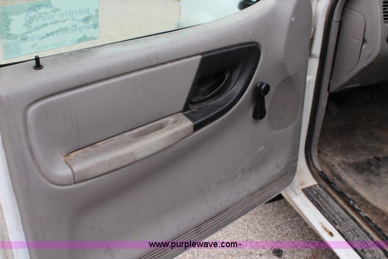 image for item J1029 1999 Ford Ranger pickup truck