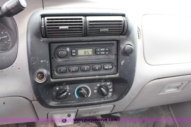 image for item J1029 1999 Ford Ranger pickup truck