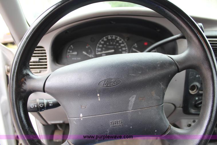 image for item J1029 1999 Ford Ranger pickup truck