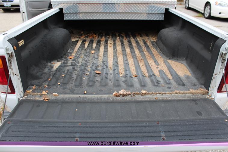 image for item J1029 1999 Ford Ranger pickup truck