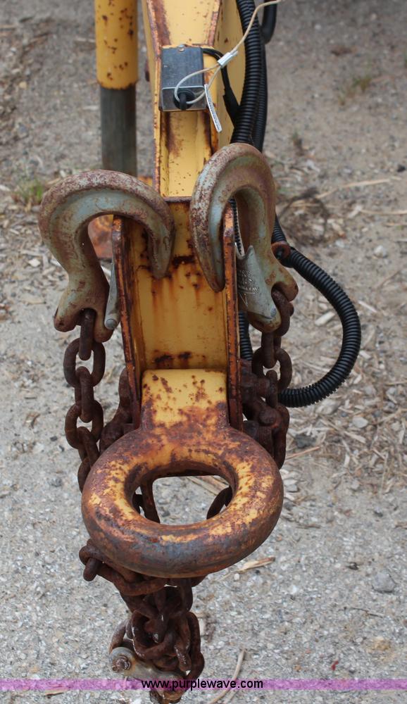 image for item J1030 1995 Vermeer 1230 wood chipper