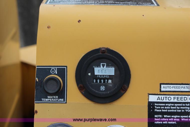 image for item J1030 1995 Vermeer 1230 wood chipper