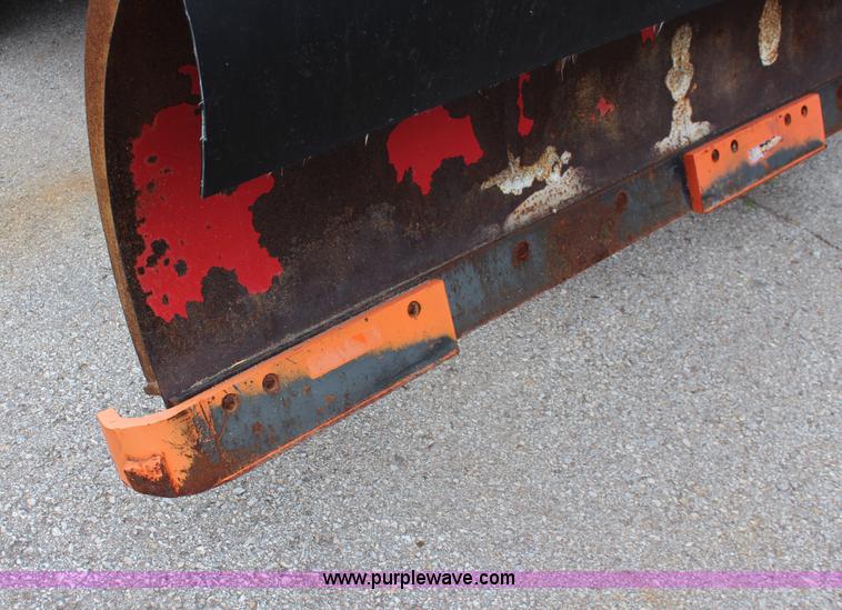 image for item J1031 2000 International 4900 dump truck